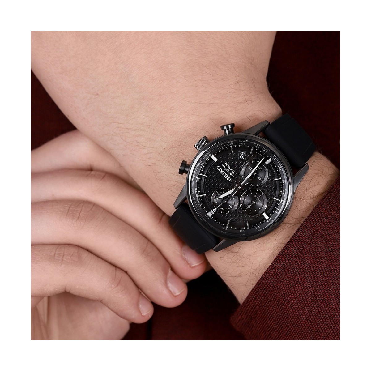 Montre Seiko Neo Sports Chronographe 7T92-0LT0 - Boîtier Acier 42mm, Bracelet Acier, Quartz, étanche 100m, Neuf Avec Boîte